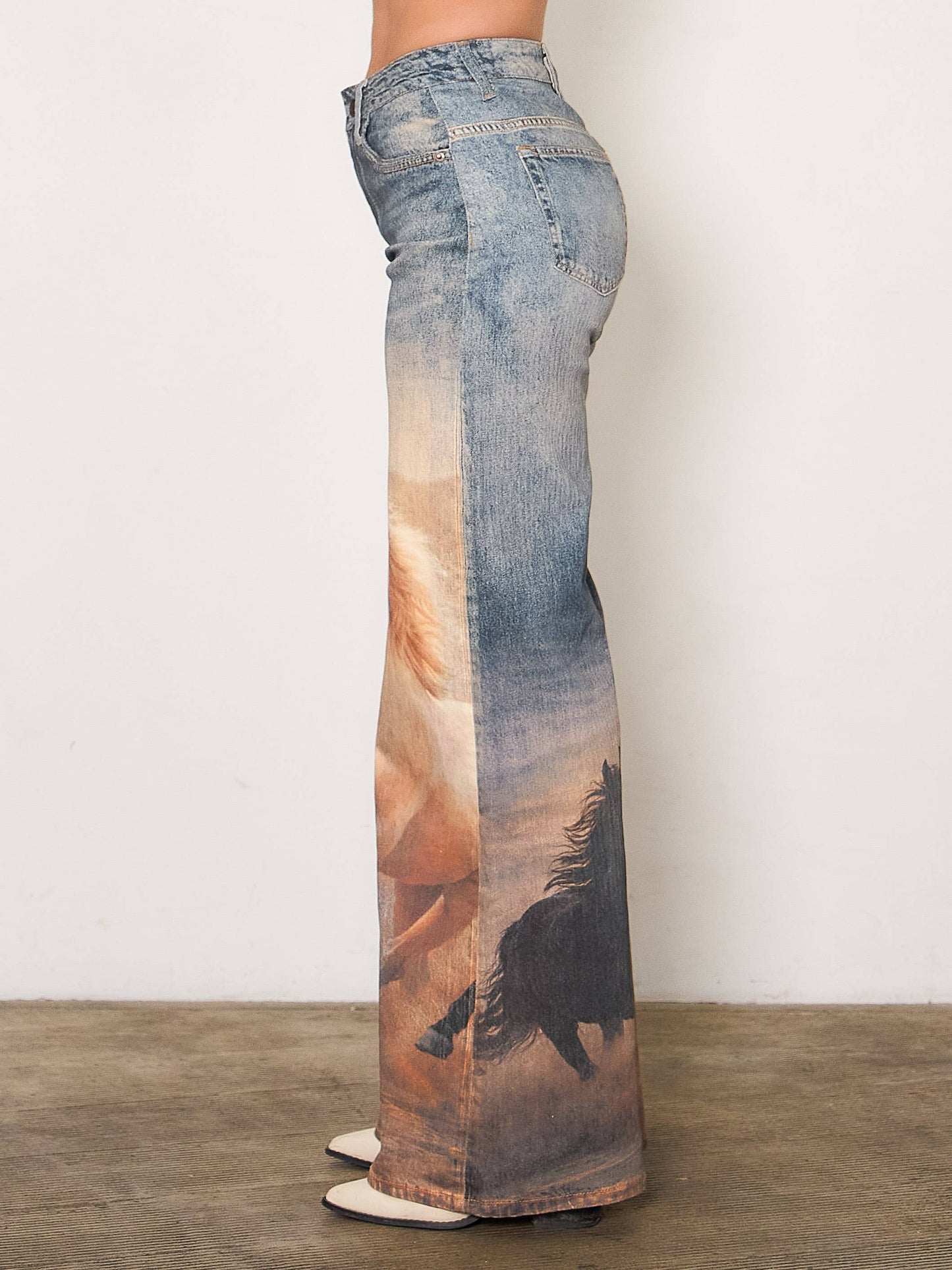 White Horse Digital Print Wide Leg Jeans: DARK HORSE / M