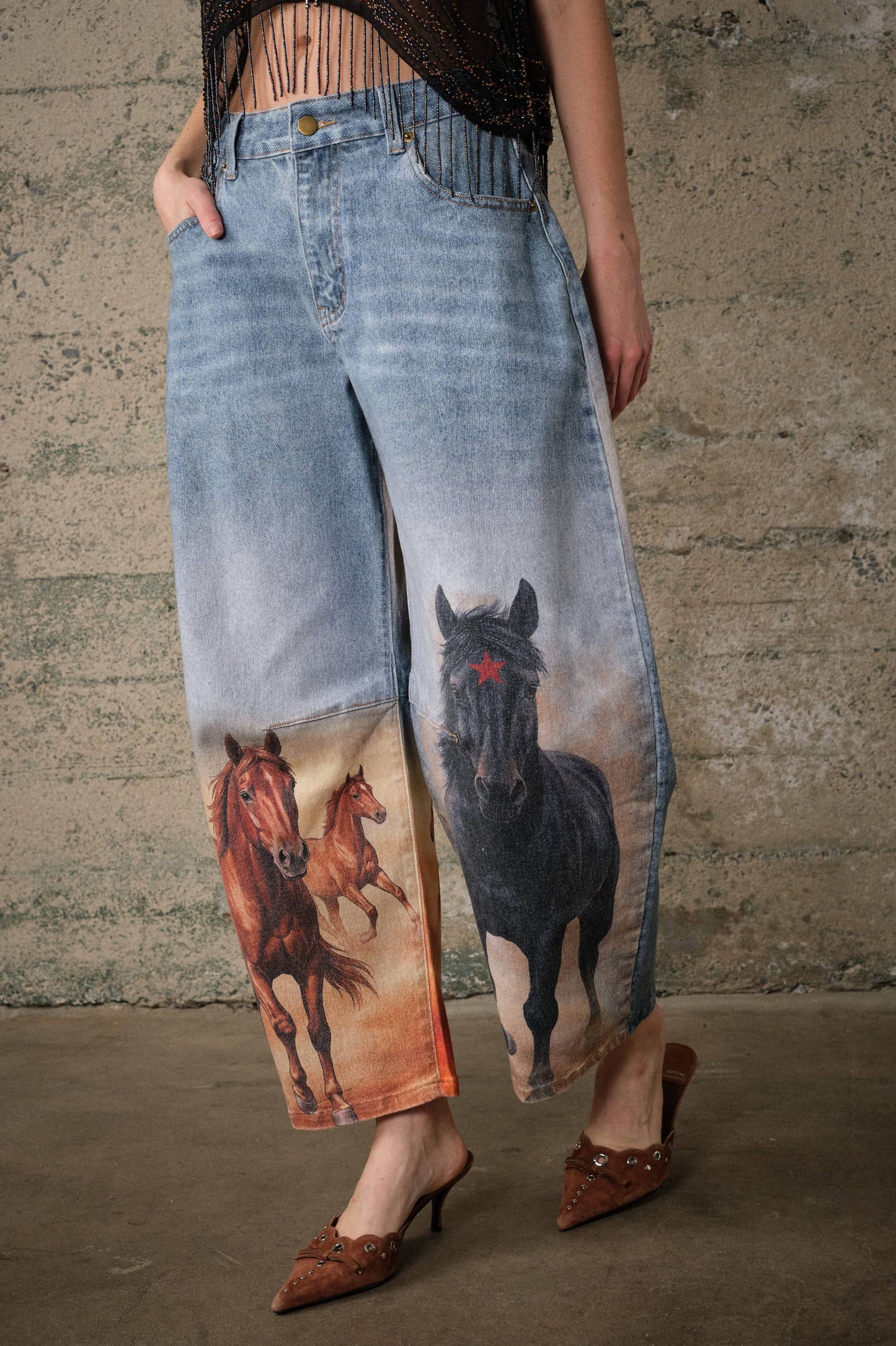 60004P Horse Printed Barrel Leg Denim Pants: DENIM / S-M-L (2-2-2)