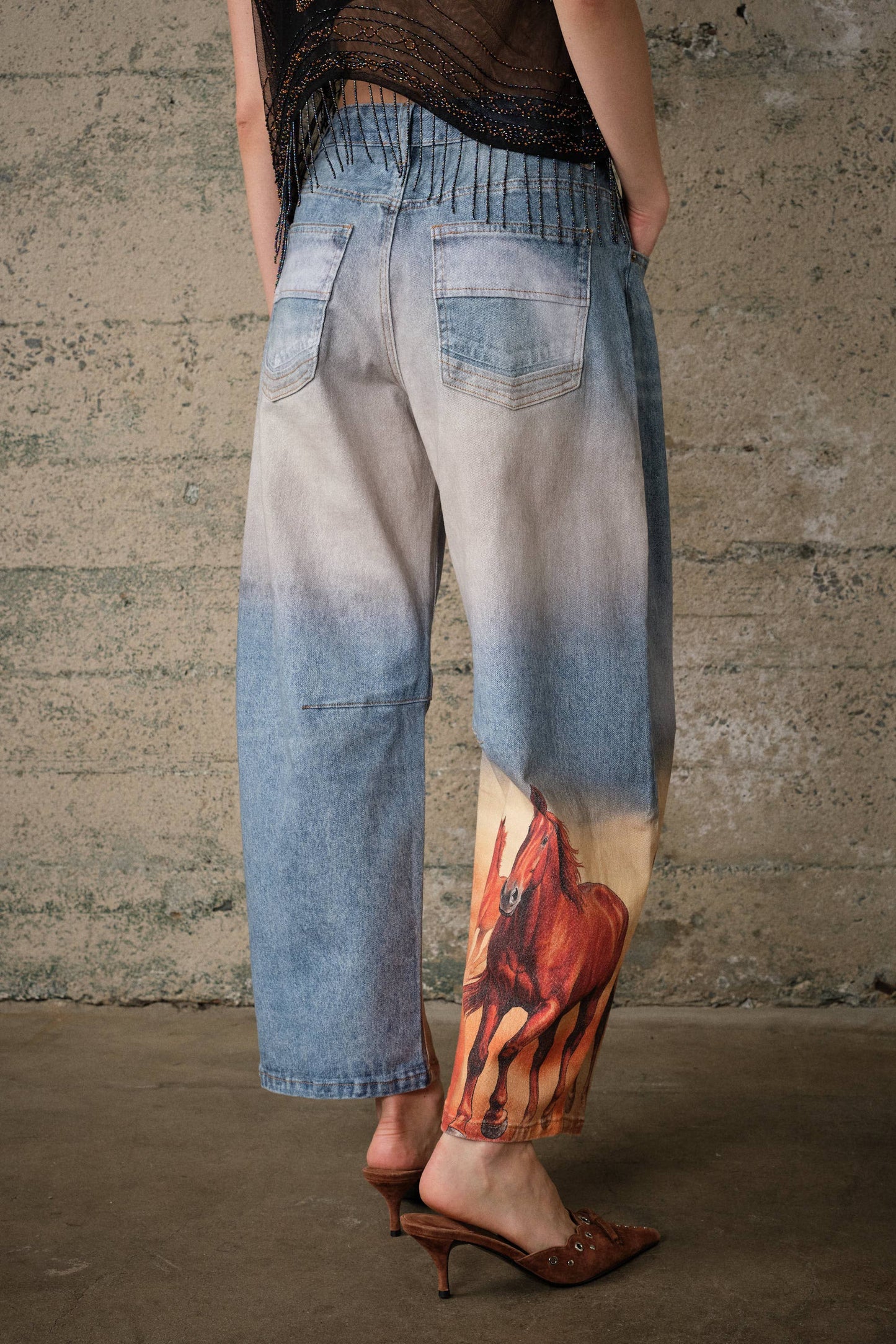 60004P Horse Printed Barrel Leg Denim Pants: DENIM / S-M-L (2-2-2)