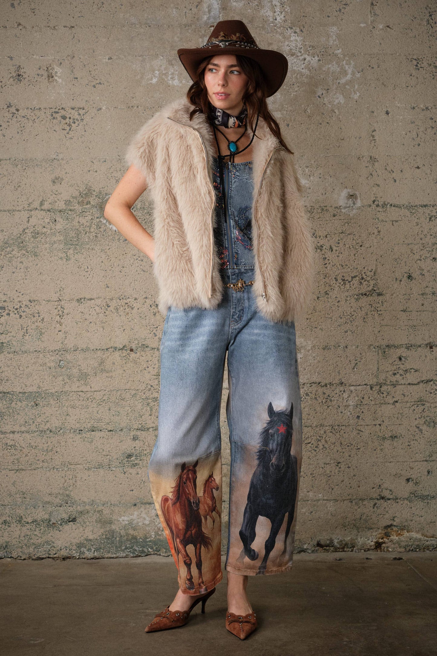 60004P Horse Printed Barrel Leg Denim Pants: DENIM / S-M-L (2-2-2)