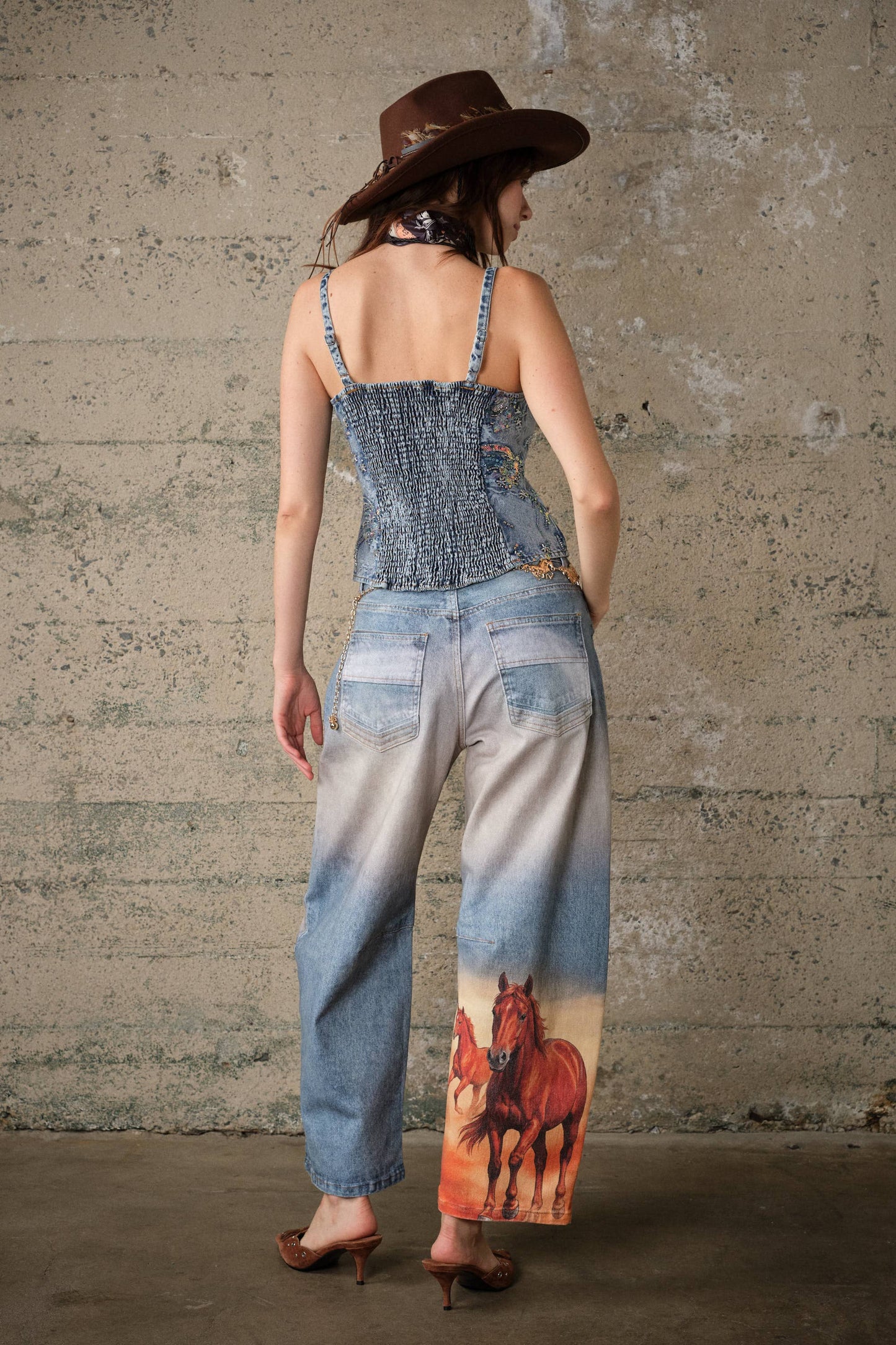 60004P Horse Printed Barrel Leg Denim Pants: DENIM / S-M-L (2-2-2)