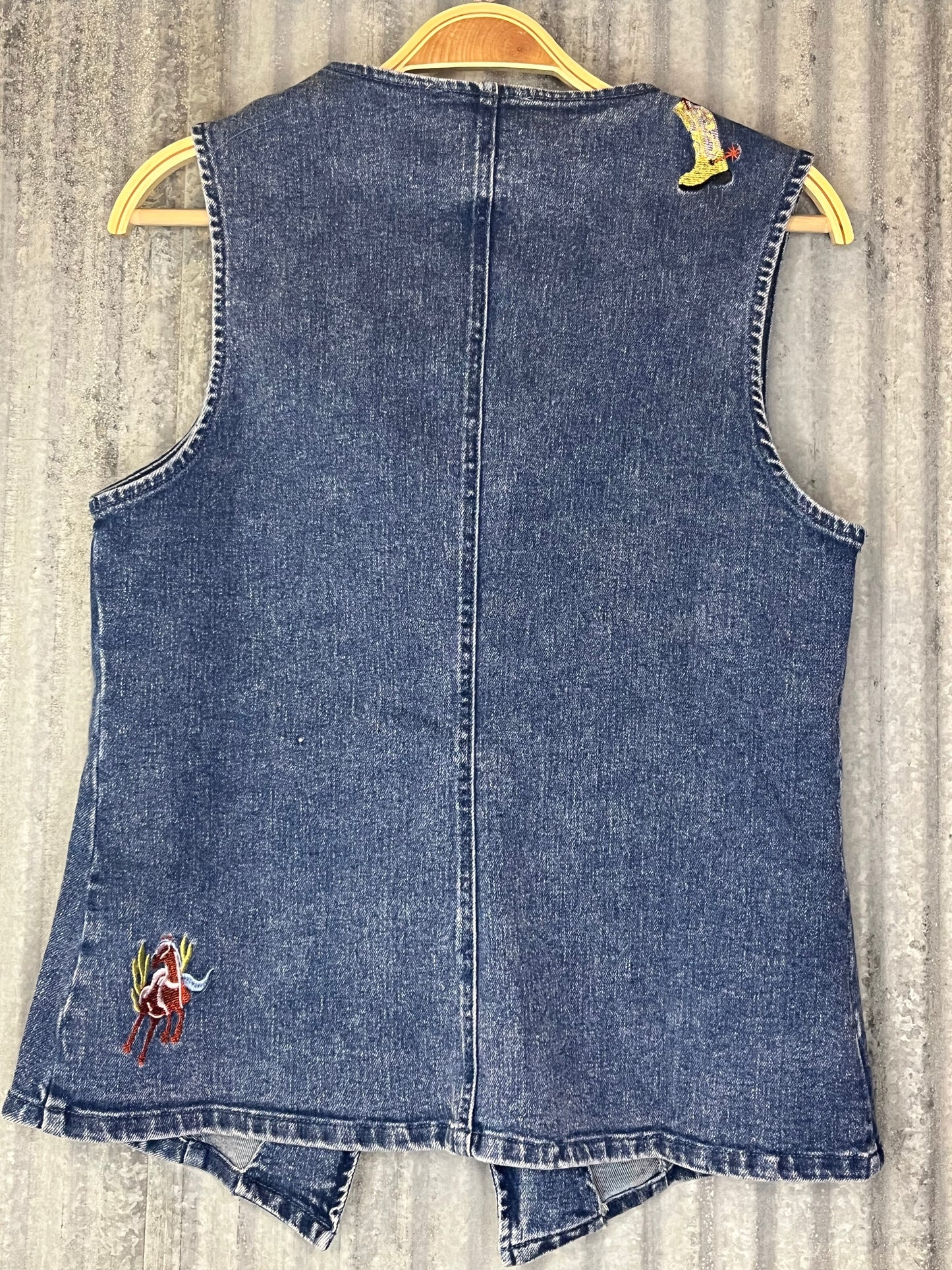 THE MESA VEST